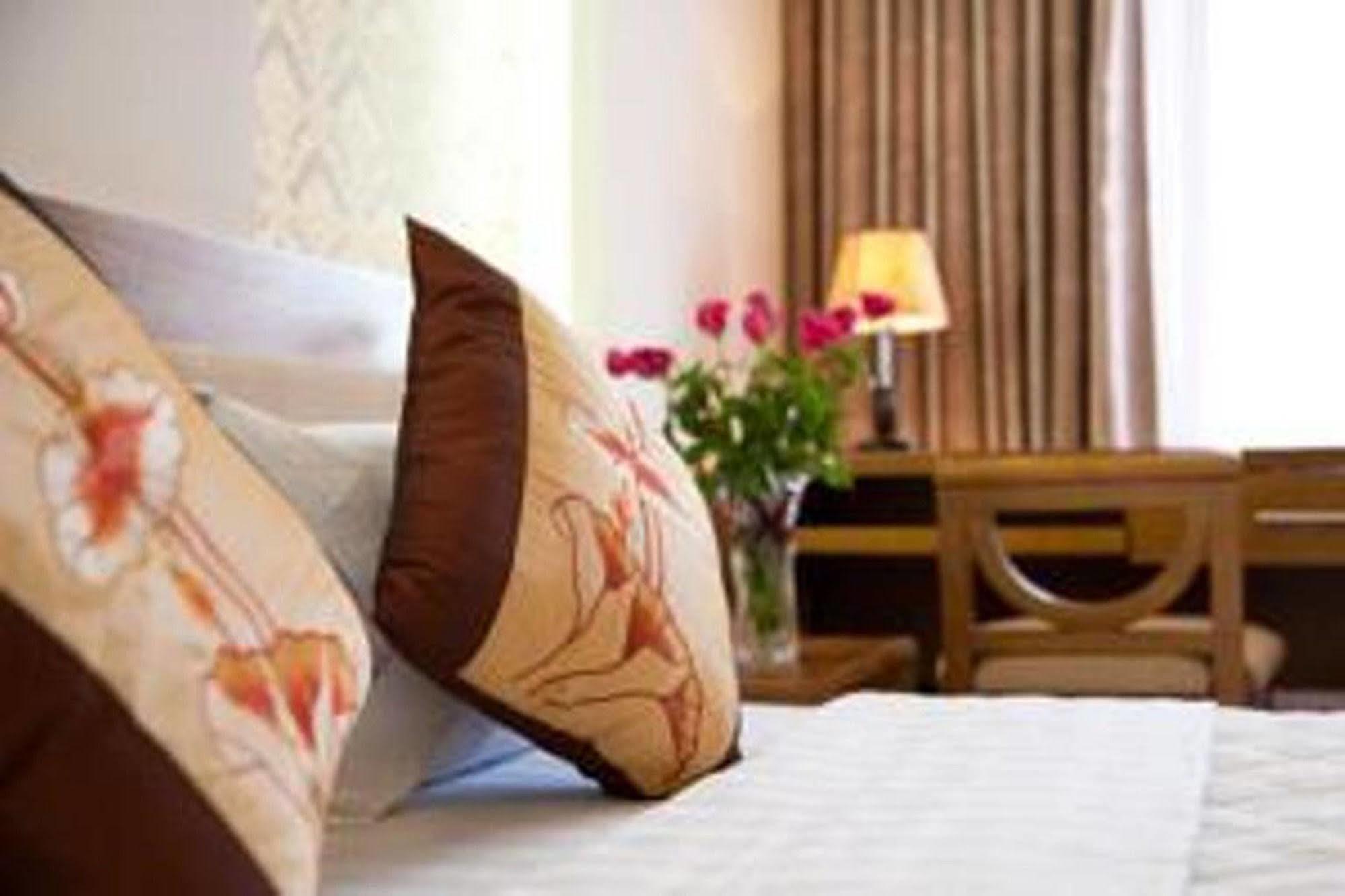 Lam Bao Long Hotel Hue Esterno foto