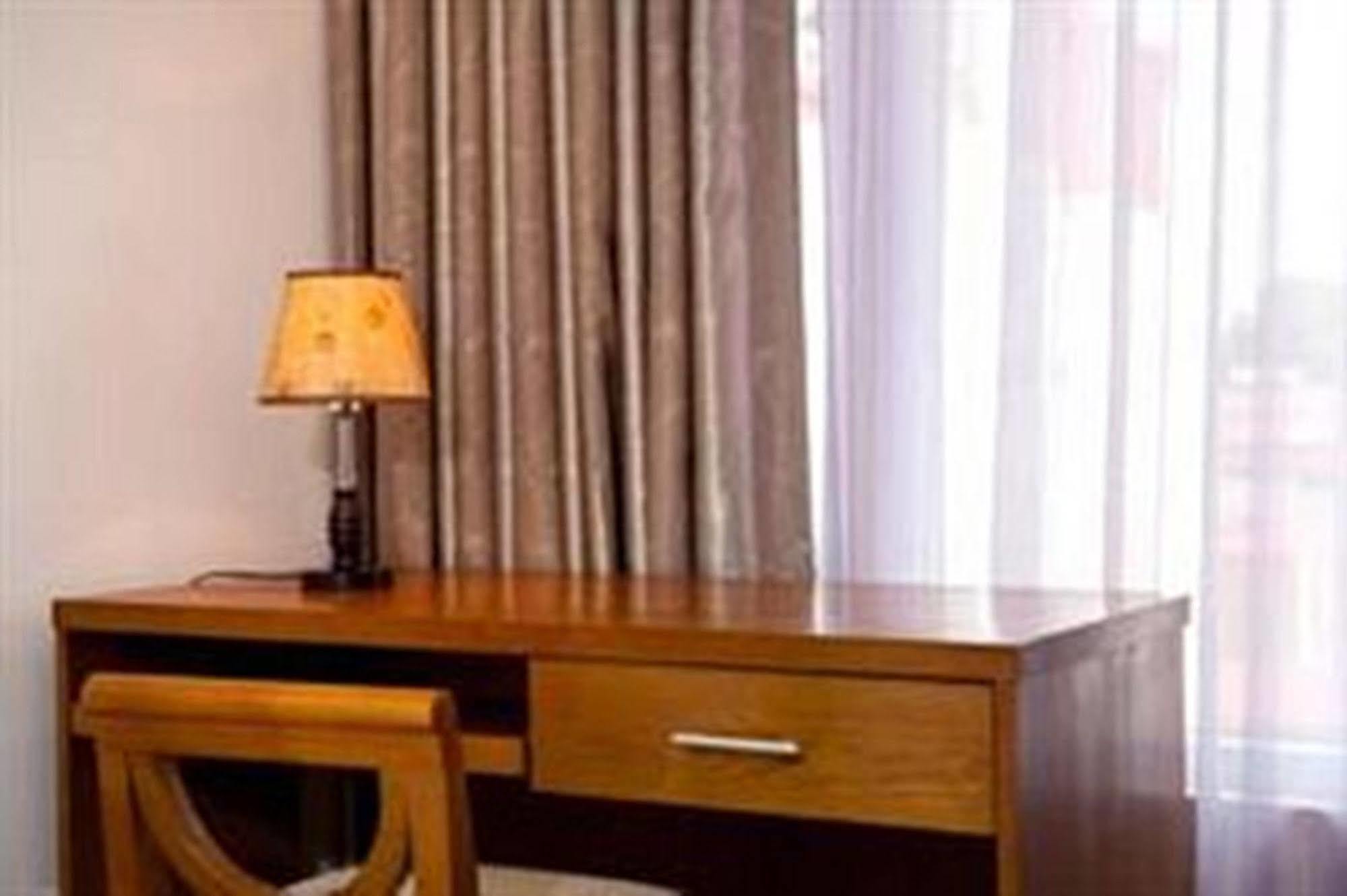 Lam Bao Long Hotel Hue Esterno foto